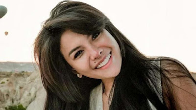 Nikita Mirzani Dibebaskan Karena Rawat Anak, Publik Bandingkan Nasib Ibu Bawa Bayi Menyusu ke Bui: Keadilan Bagi Siapa?