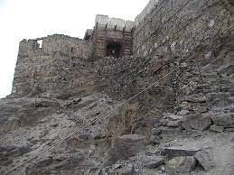 گلگت بلتستان میں گھومنے کے لٸے حسین مقامات،وادیاں،قلعے اور پہاڑی سلسلے Beautiful places, valleys, forts and mountain ranges to visit in Gilgit-Baltistan