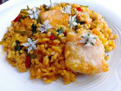 Arroz con bacalao y borraja