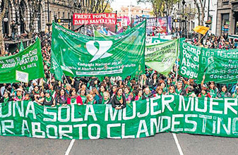 Mujeres del colectivo “Marea Verde” marcharán en pro del aborto