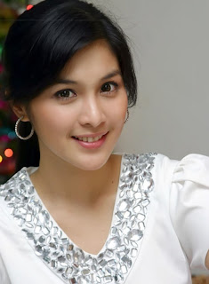 Foto Artis Cantik on 10 Besar Artis Indonesia Paling Cantik   Semoga Bisa Bermanfaat  Swa