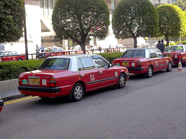 香港的士 (Taxi in HK) - Toyota (豐田) Crown Comfort @Garden Road-Central (2008)