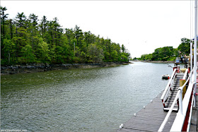 Vistas del Río desde Chauncey Creek Lobster Pier en Kittery Point, Maine