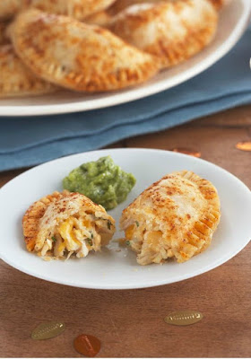 http://www.kraftrecipes.com/recipes/cheesy-chicken-empanadas-120124.aspx?cm_mmc=Social-_-Pinterest-_-Ahalogy-_-120124#_a5y_p=3649360