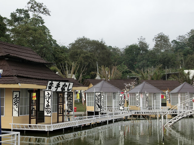 Kawasan Little Korea di Taman Bunga Celosia Bandungan Semarang - habisliburan.com