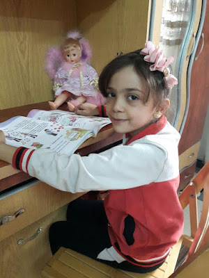 هذه هي الطفلة السورية صاحبة التغريدات "الصادمة" عن حلب