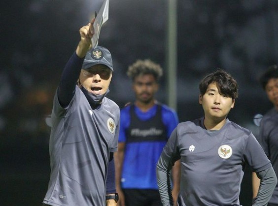 Shin Tae-yong Disiplin Tingkat Tinggi, Osvaldo Haay Jalani Hukuman karena Salah saat Latihan
