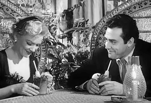 Still - Anne Baxter and Raymond Burr in The Blue Gardenia (1953)