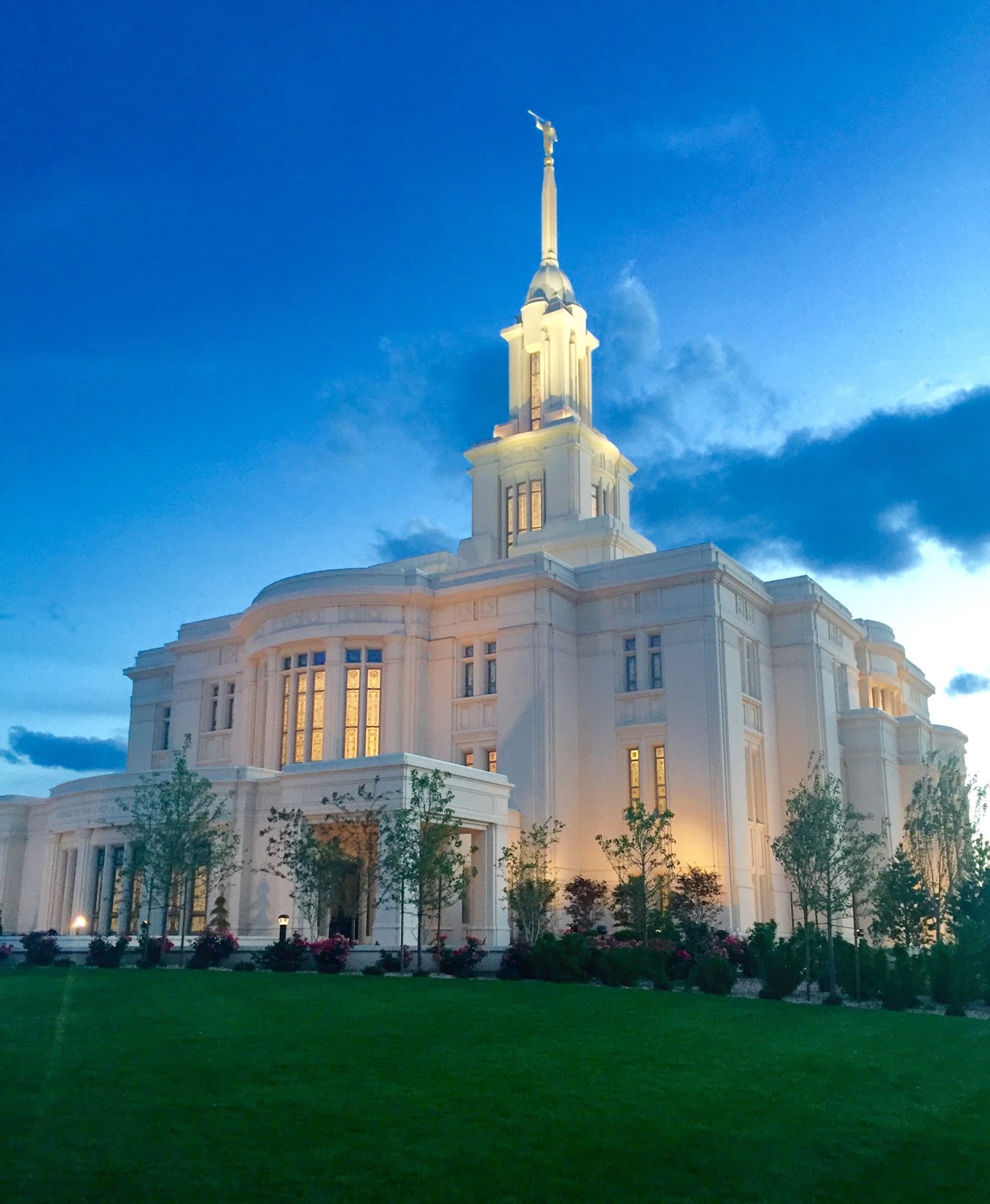 LDS Church Launches New Website About Mormon Temples ...