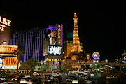 We have arrived in Vegas for a weekend of fun and photos/video (and a little . (las vegas strip paris ballys)