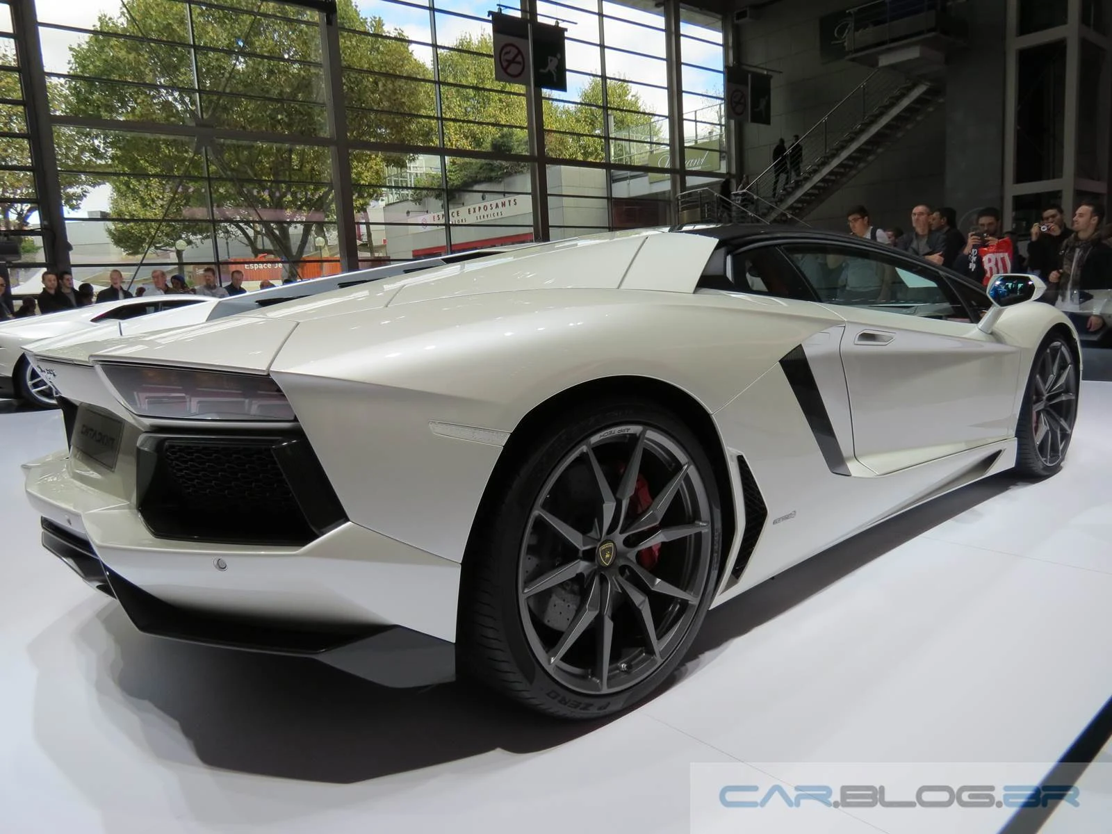 Lamborghini Aventador - Branco Perolizado