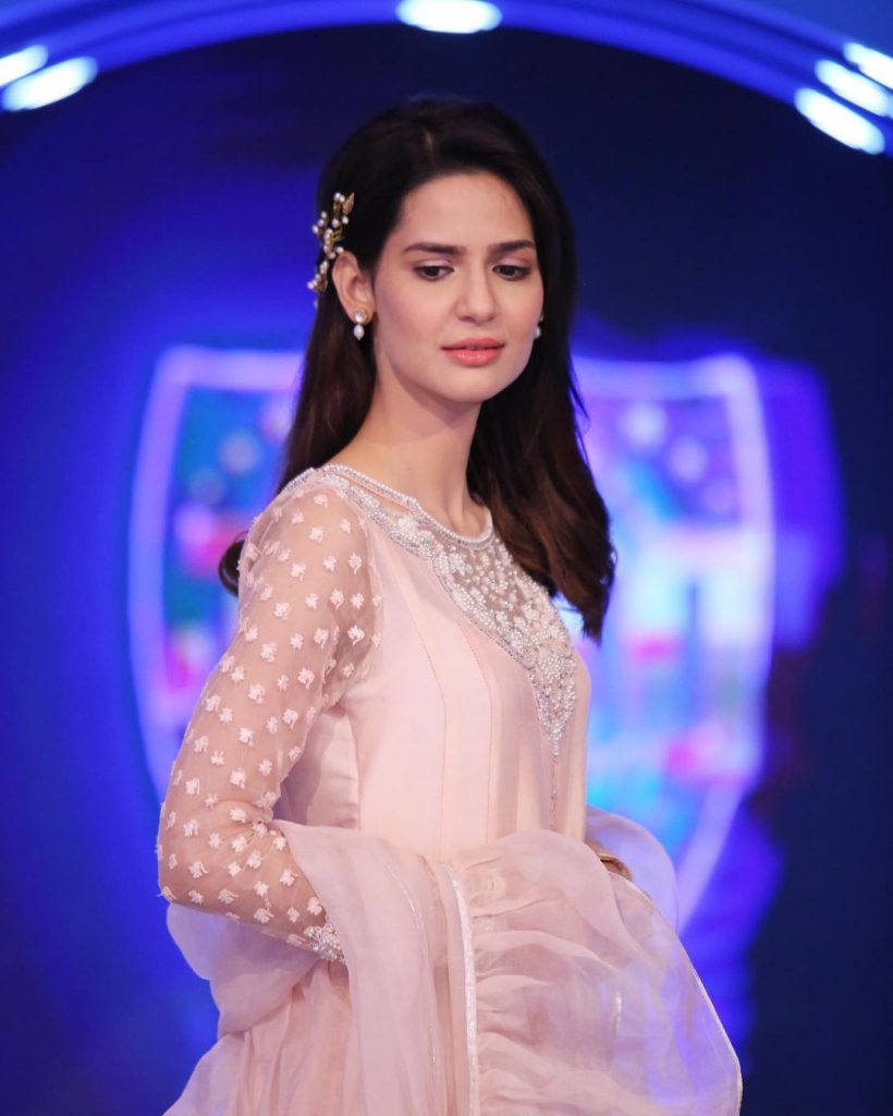 Madiha Imam And Faysal Quraishi On The Set Of Jeeto Pakistan