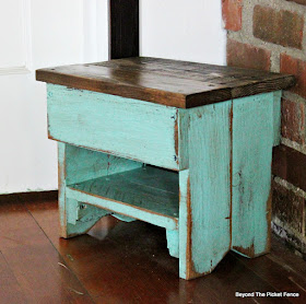 pallets, step stool, rustic, farmhouse stool, pallet buster, https://goo.gl/bs9kVq