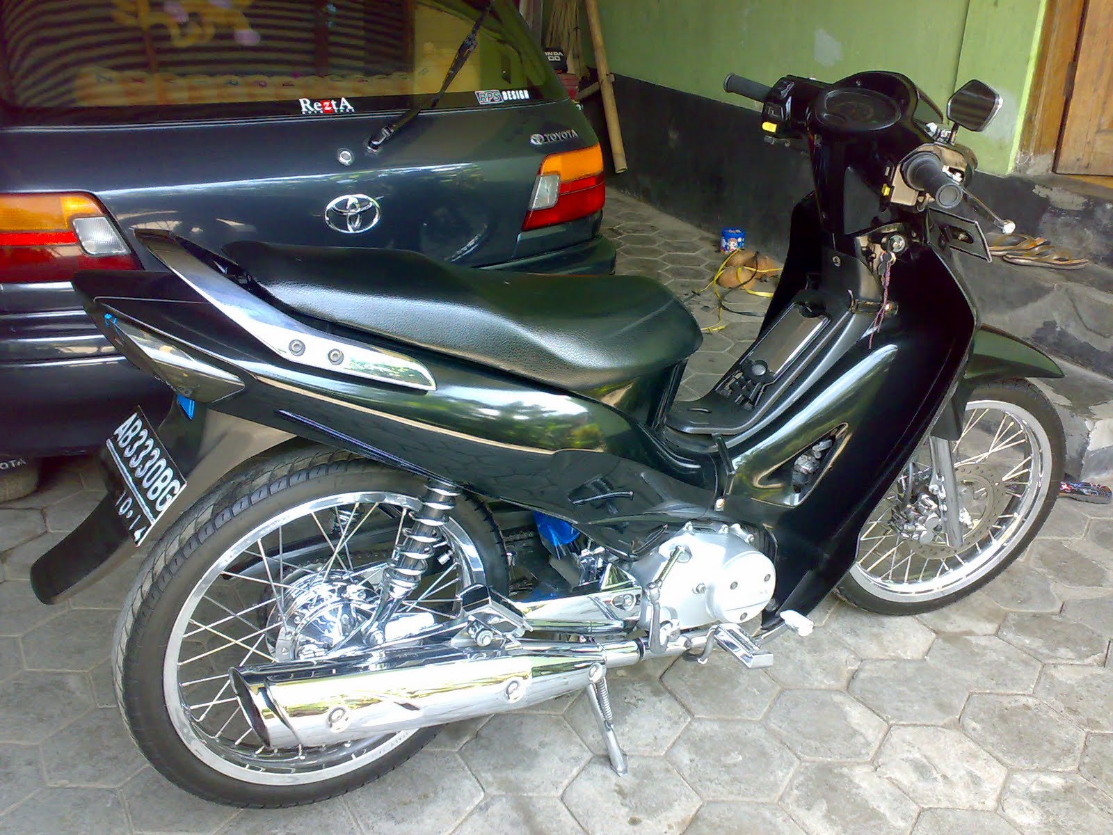 Hanny Nakagawa HONDA KARISMA 125