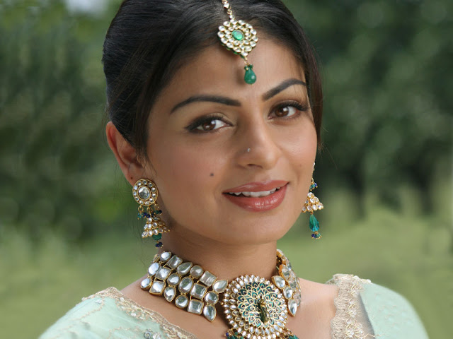 Neeru Bajwa foto