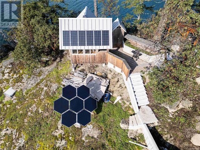 Clamshell Island, Salt Spring, British Columbia