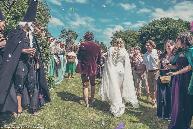 Casamento inspirado no universo de fantasia de o Senhor dos Anéis