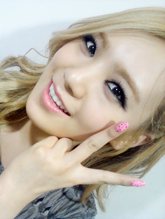 Celeb Nails | After School's Lizzy