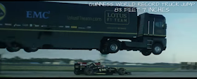 Camion salta macchina di Formula 1