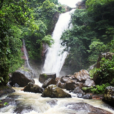 Menikmati Sejuknya Air - Air Terjun Antrokan Tanggul Jember