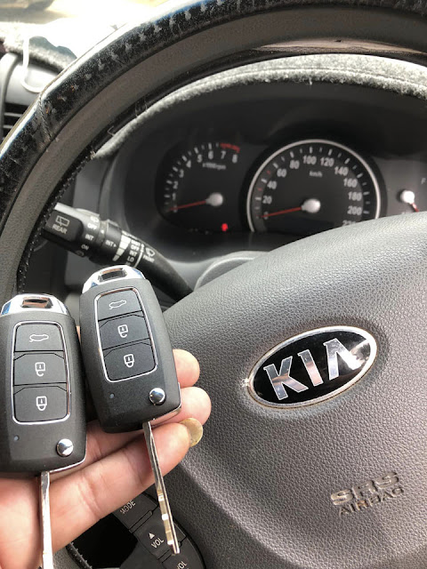 Program 2013 Kia Carnival Key with Autel KM100 3