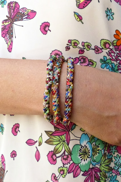 Multi-coloured glass beads bracelets