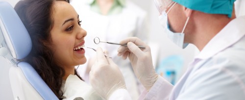 Lựa chọn những nha khoa uy tín để đảm bảo quá trình nhổ răng an toàn