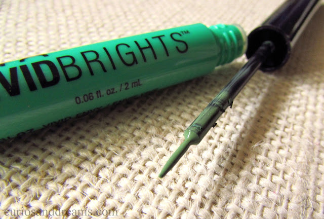 NYX Vivid Brights Vivid Envy Review