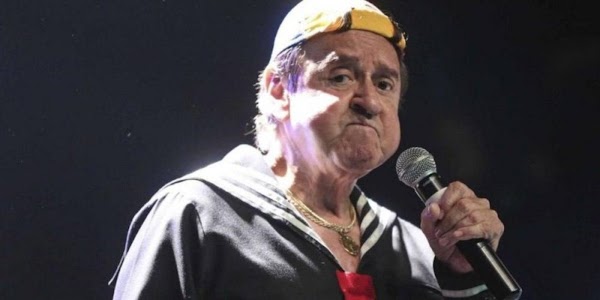 “Hay que saber cuándo retirarse”: Redes le tunden a Carlos Villagrán por seguir siendo Quico a sus 78 años