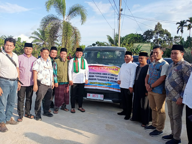 Melalui Dana CSR,  PT Musim Mas Serahkan Bantuan Satu Unit Mobil kepada Penyangga Kaum Dhuafa