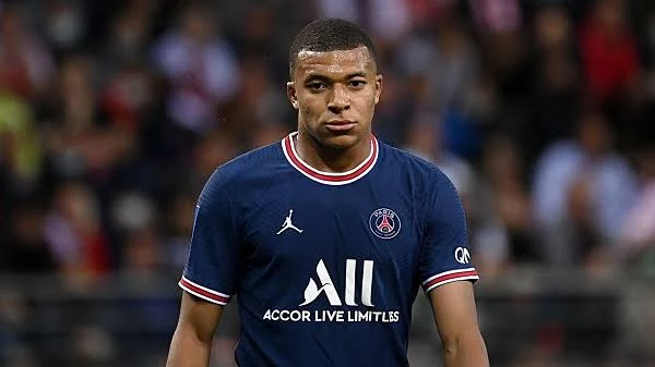 Kylian Mbappe to Inform PSG Owner Nasser Al-Khelaifi of His Desire to Leave the Club