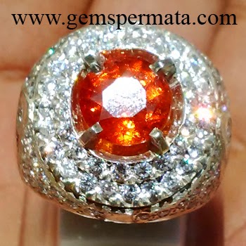 Batu Permata Garnet