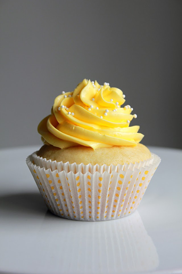 When life gives you lemon, you make...Lemon Cupcake with Lemon Buttercream