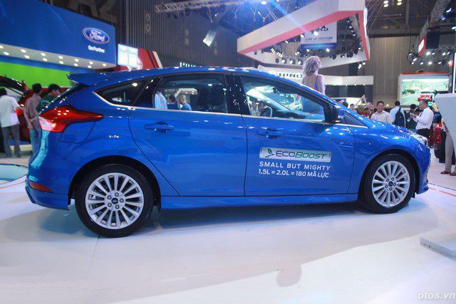 Xe Ford Focus mới tới tay người Việt