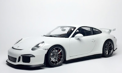 http://www.porsche1-18.com/2015/09/2013-porsche-911-991gt3-113-062721.html