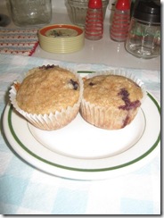 blueberry banana muffins 01