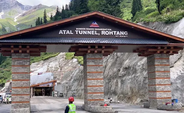 ಹಿಮಾಚಲ ಪ್ರದೇಶದ ಬಹುನಿರೀಕ್ಷಿತ ಸುರಂಗ ರೋಹ್ತಂಗ್ ಸುರಂಗದ ಬಗ್ಗೆ ಕೆಲವು ಸಂಗತಿಗಳು ಇಲ್ಲಿವೆ: Here are some facts about the long awaited tunnel Rohtang Tunnel in Himachal Pradesh: