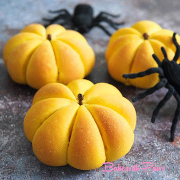 Halloween Pumpkin Buns (Yeast)