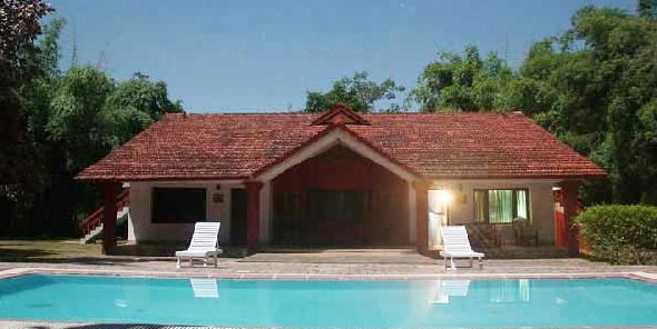 Royal Tiger Resort is located near Mukki Gate in the buffer zone of the 