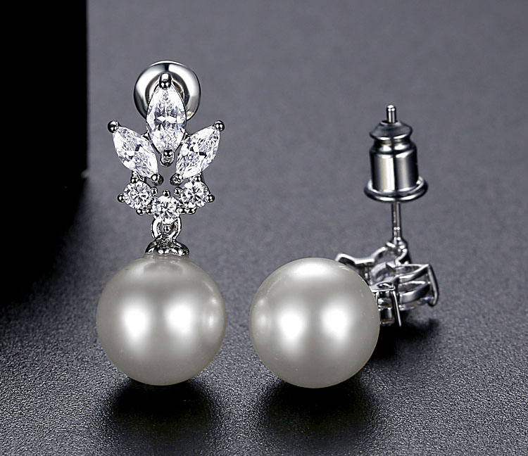 夏美擬珍珠鋯石耳環