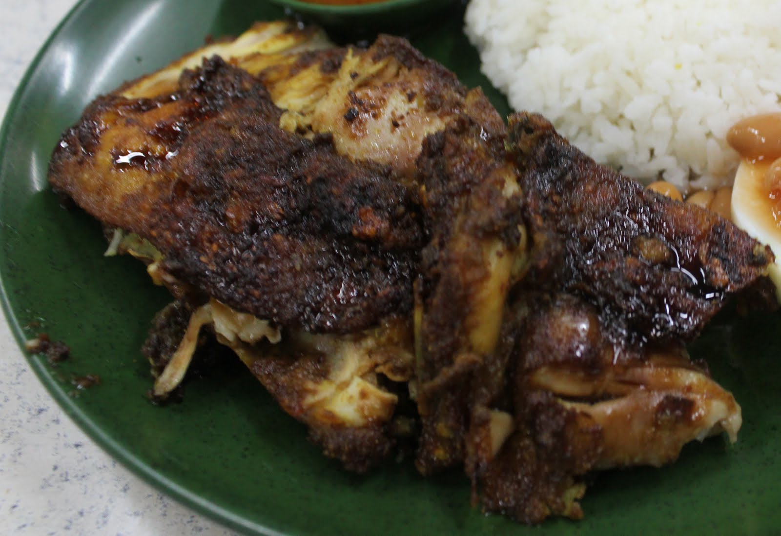 Eqa Syafiqah Jasmin: cuba makan nasi ayam enteksedap woo