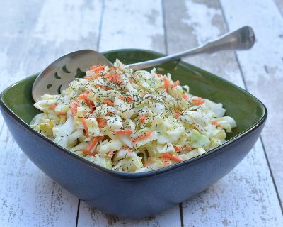 Simple Dill Pickle Slaw, another quick 'n' easy coleslaw ♥ KitchenParade.com, perfect for pickle lovers.