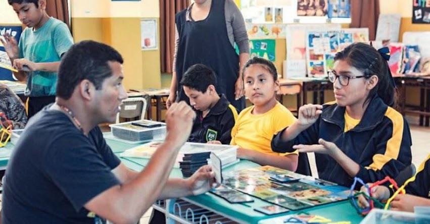 Modelos lingüísticos e intérpretes de señas garantizan educación durante la emergencia sanitaria