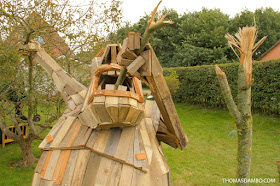 11-Mr-Jack-Lumber-Thomas-Dambo-Large-Interactive-Recycled-Wooden-Sculptures-www-designstack-co