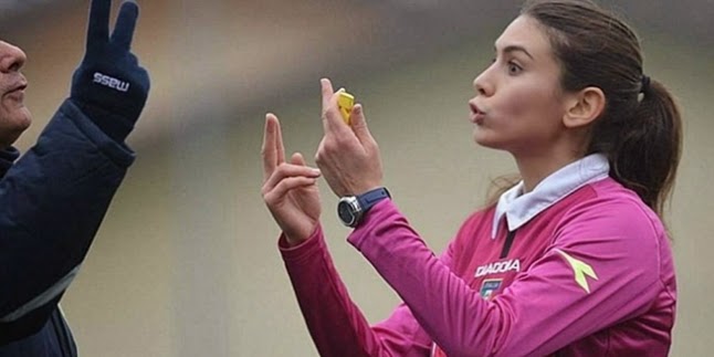 Wasit Sepakbola Paling Cantik