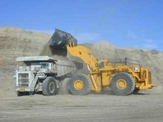 World's Largest Wheel Loader - LeTourneau L-2350