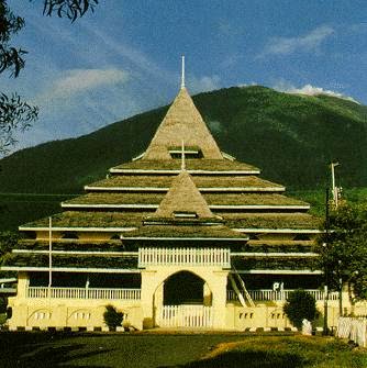 Hasil gambar untuk istana kesultanan tidore