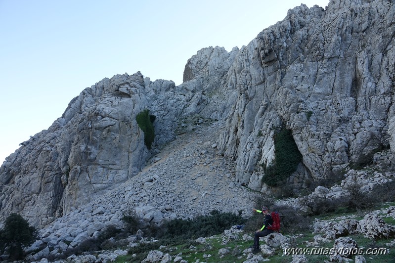 Crestería de la Peña Negra (Sierra del Co)