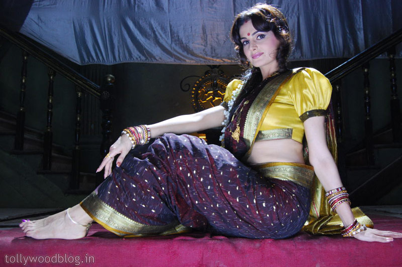 Photos Monica Bedi Hot Stills from Devadasini Telugu Movie wallpapers