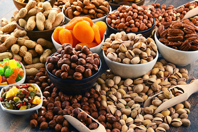 https://leyjao.pk/groceries/dry-fruits-and-nuts/